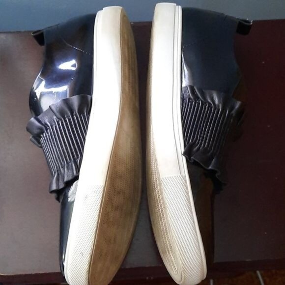 Donald Pliner Samie Black Patent Leather Loafers Size 6.5 - Picture 2 of 11